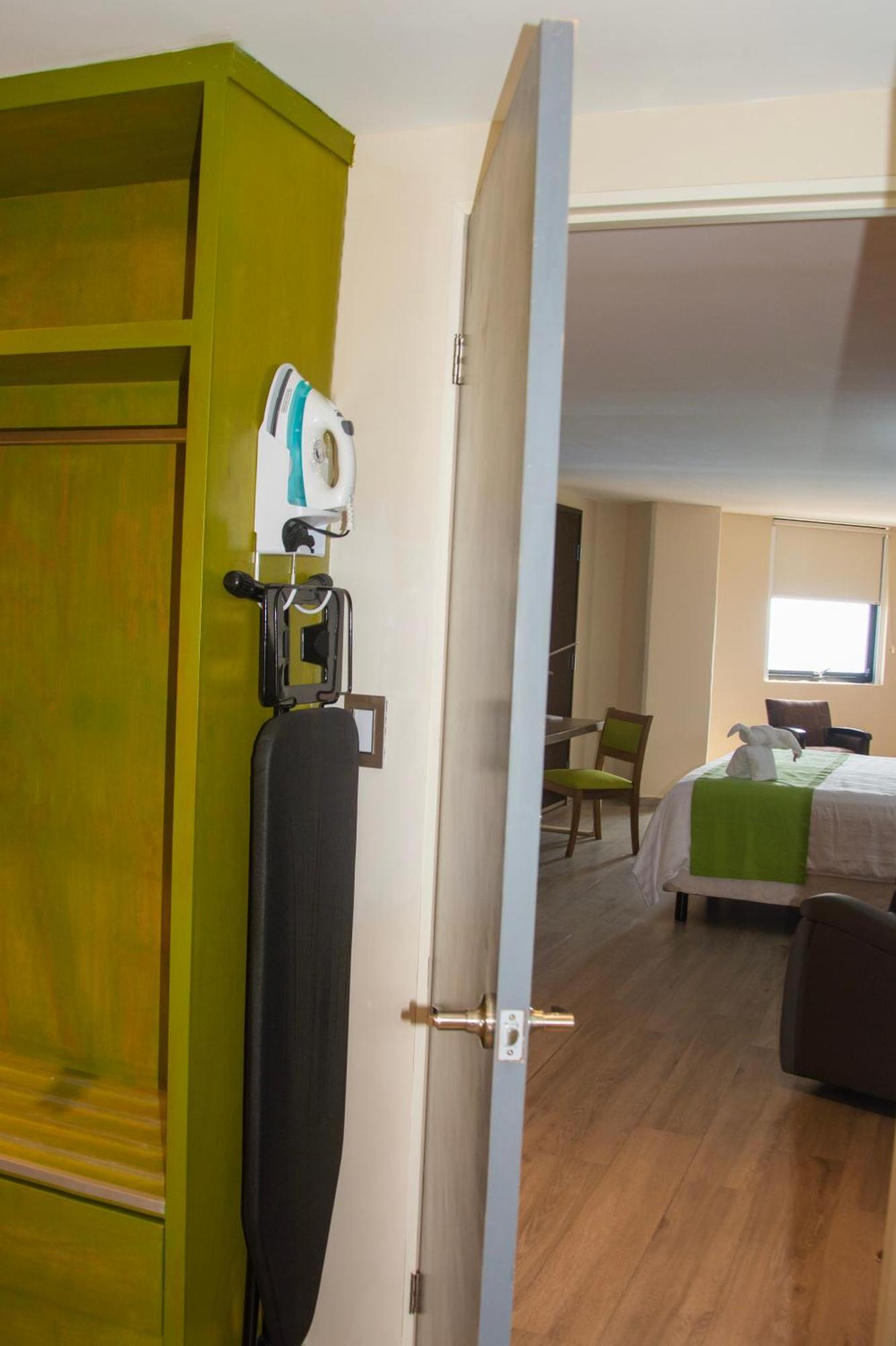 Hotel Paris Fc 4*